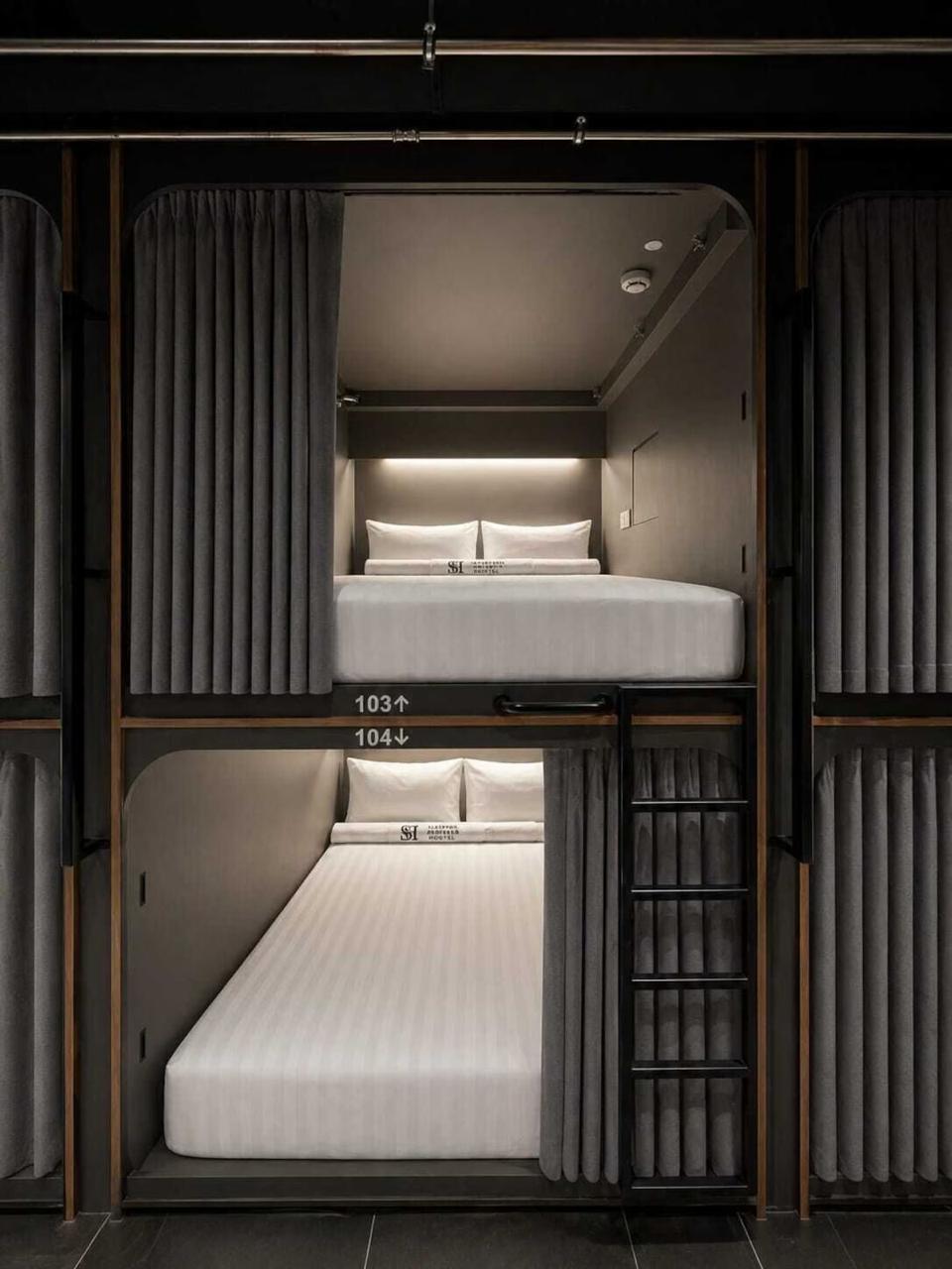 Queen Bed